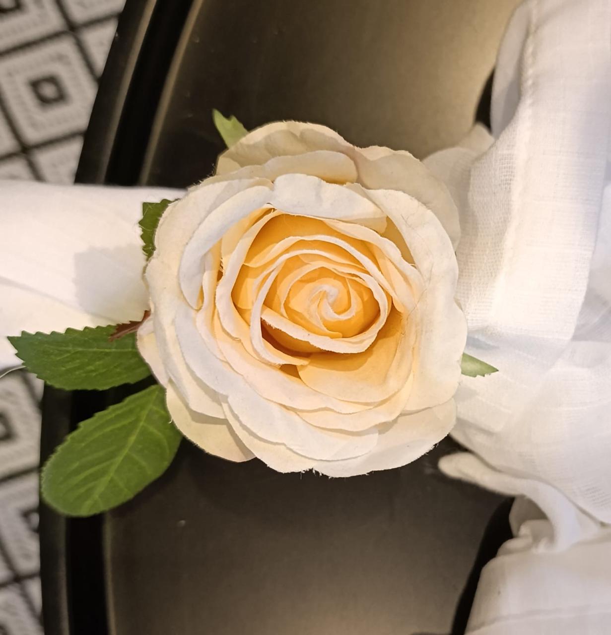 Mixed Rose Artificial Flower Napkin Ring Set - Image 4