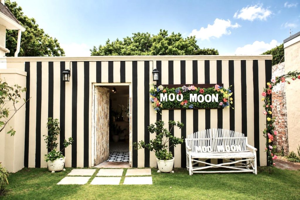 Moo Moon Home in Rondebosch!